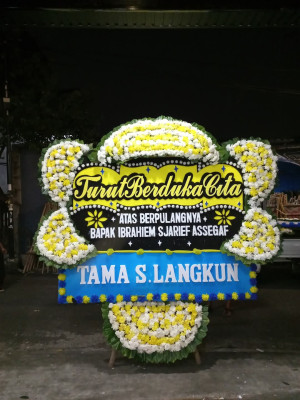 Papan Bunga Duka di Kebun Handil